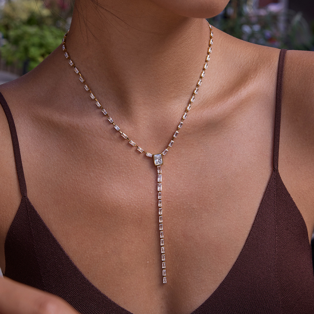 GLOW CASCADE LARIAT 25569
