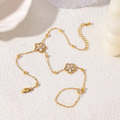 BLOSSOM MUSE HAND CHAIN 23247