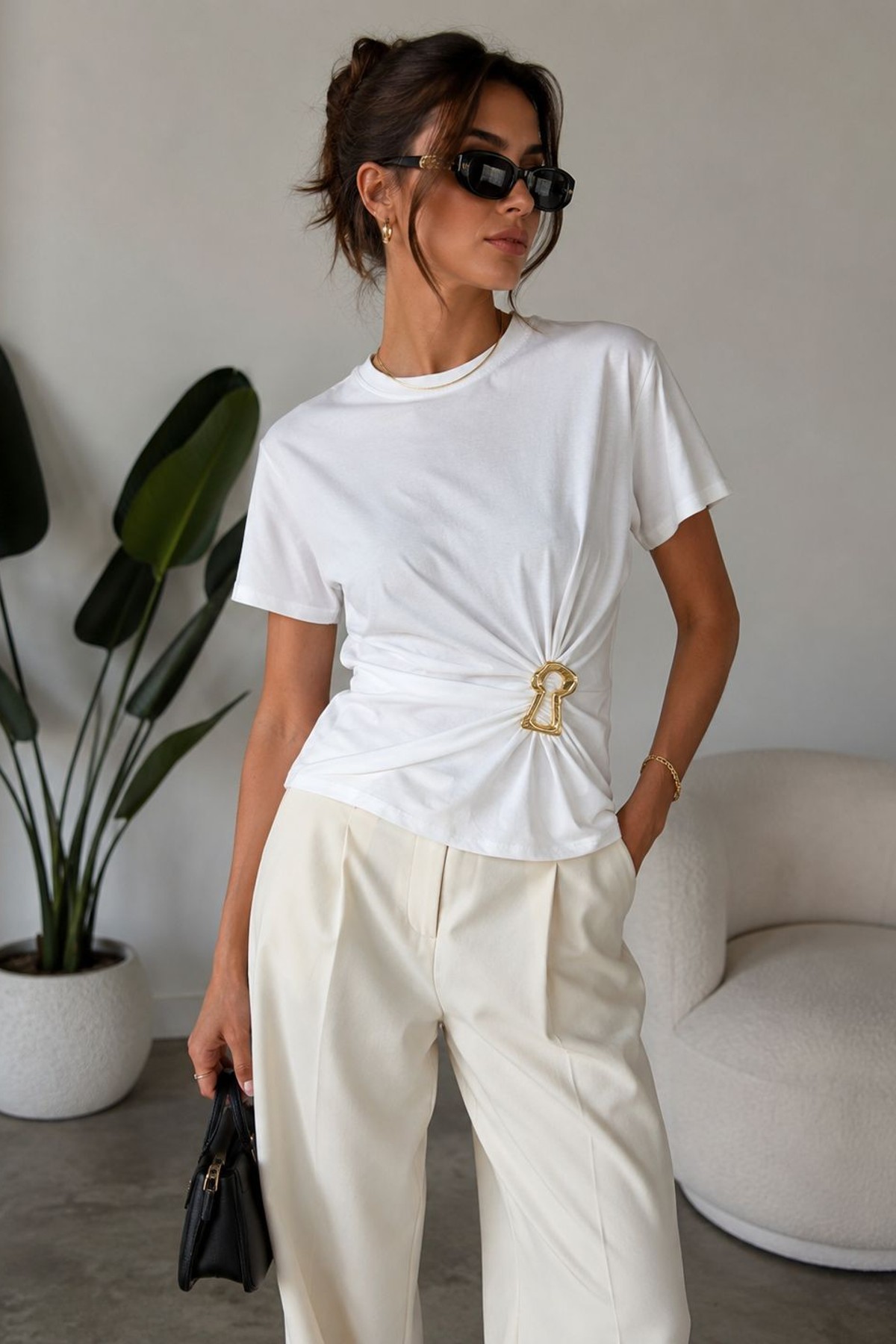 KEYHOLE DRAPE T-SHIRT 5371 — view 2