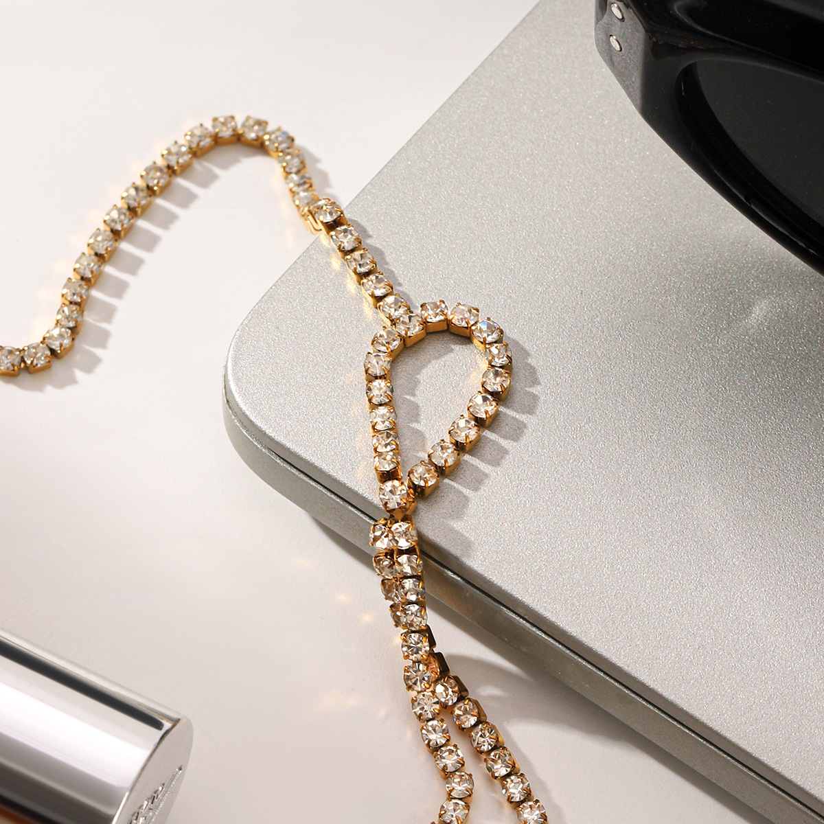 DIAMOND CASCADE TENNIS HAND CHAIN 32275 — view 3