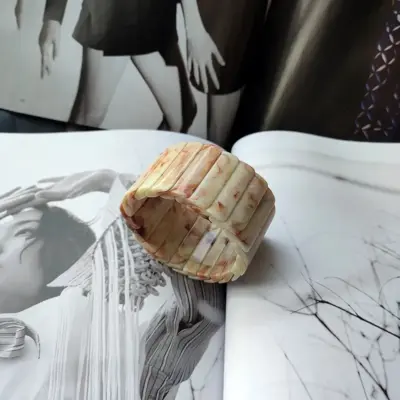 IVORY & CARAMEL MARBLE RESIN CUFF 20264