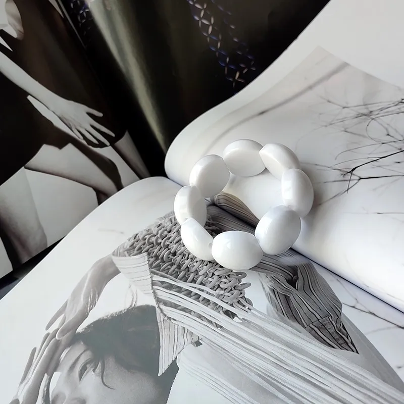 PURE ALABASTER RESIN CUFF 28170