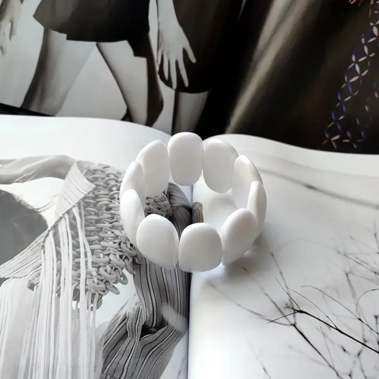 BLANC SCULPTURAL RESIN CUFF 29121