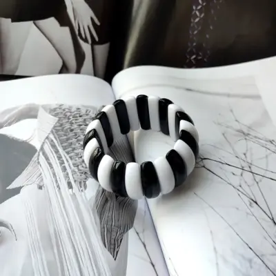 RIBBED ARCHITECTURAL CUFF 82295 — view 4