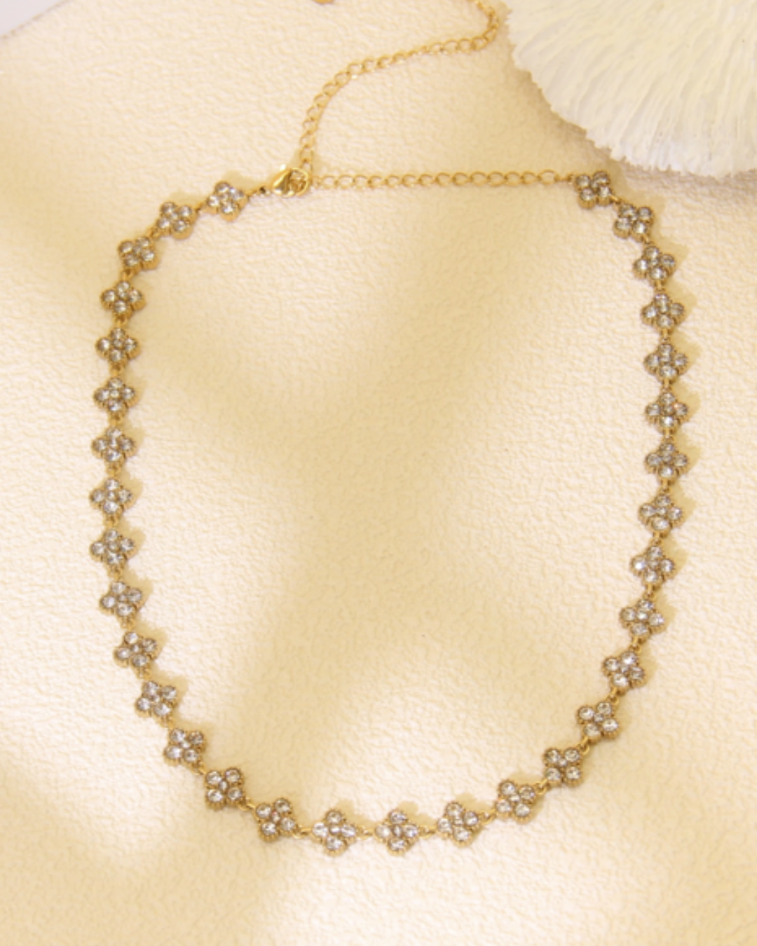 GOLDEN AURA CLOVER SET 858518