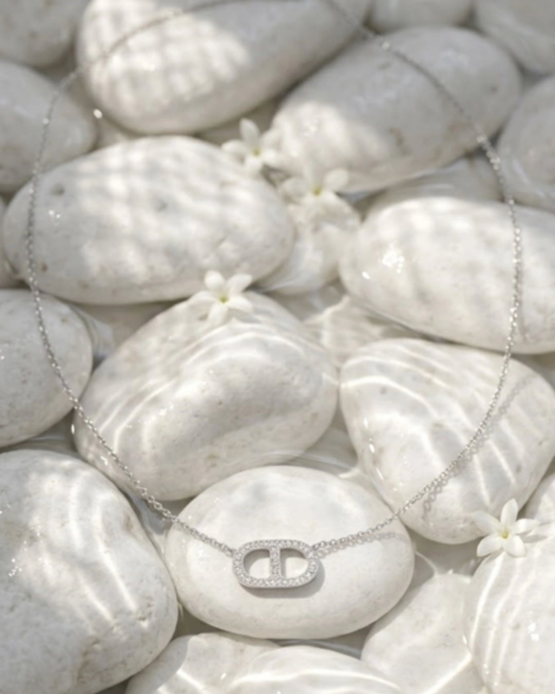 LUMINOUS OVAL NECKLACE 222252 — view 3