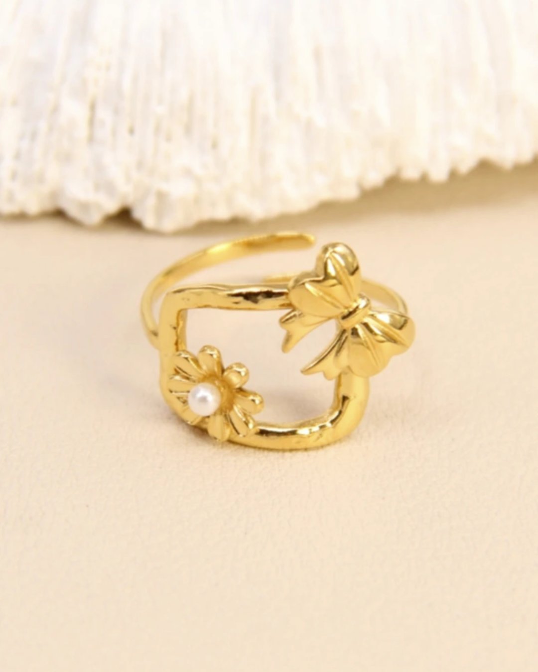 COQUETTE BOW & DAISY RING 1852917 — view 2