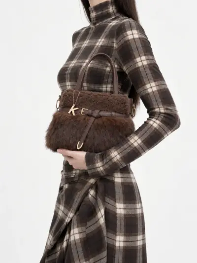 DUAL FAUX FUR TOTE BAG — ΤΣΑΝΤΕΣ